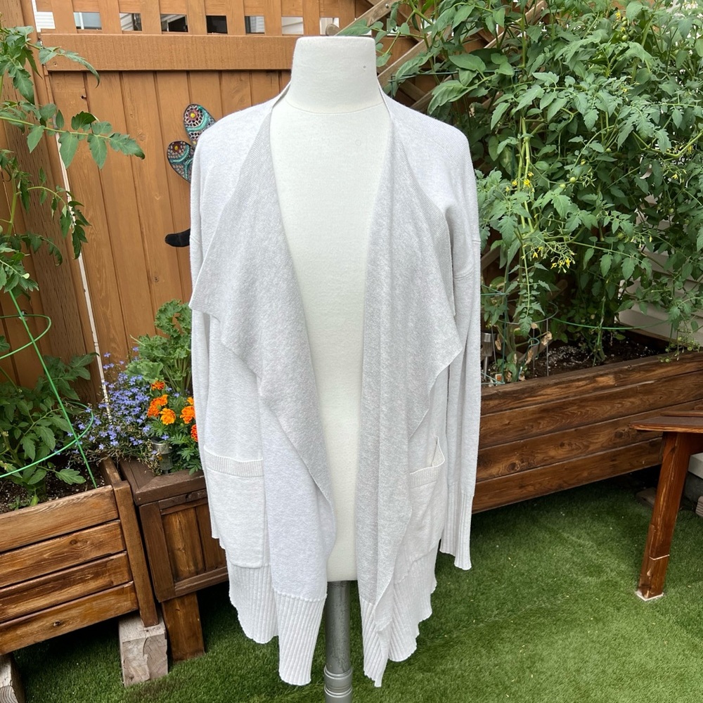 Lululemon Still Lotus reversible wrap M/L